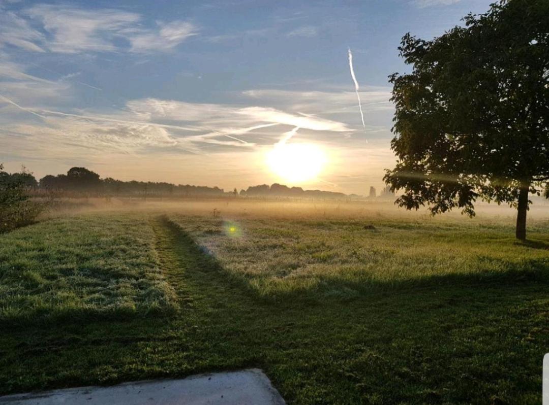 De Hooiberg Bed and Breakfast Elst  Buitenkant foto